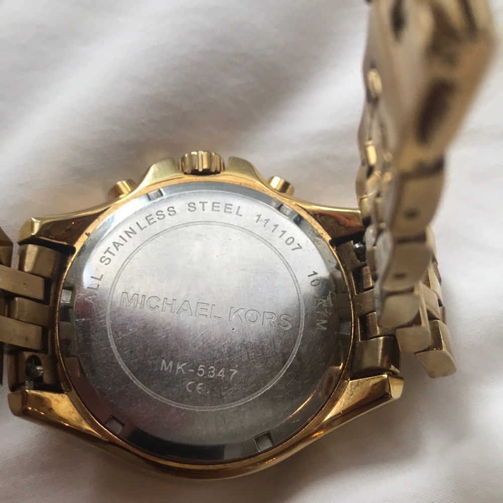 Michael Kors Gold Watch - Picture 4 of 4